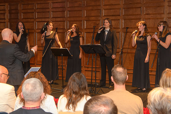 Carmel High School Chamber Singers Directed by Tom Lehmkuhl