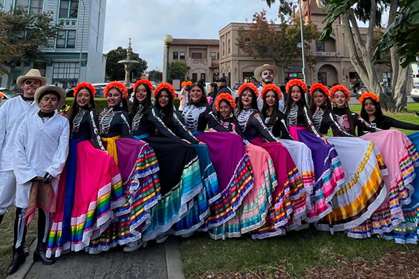 Grupo Folklórico Raíces Mestizas
